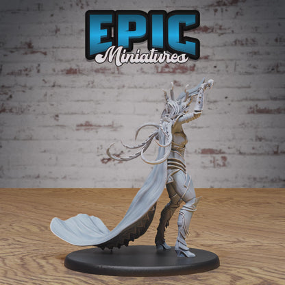 Queen Tiamat Avatar #4881-#4883 by Epic Miniatures | D&D Tabletop Miniatures